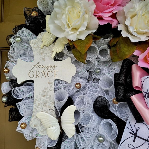 New Amazing Grace Wreath - Picture 4 of 5
